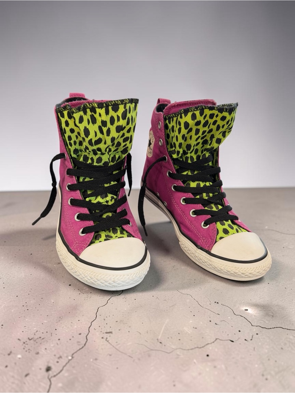 Converse All Star High-Top Sneakers in Magenta with Green Leopard Lining - Picture 5 of 12